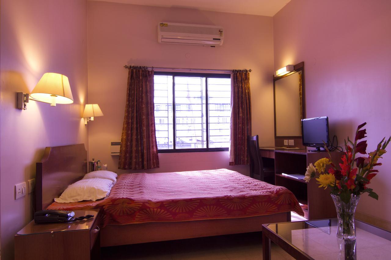 Hotel Rajawas Dibrugarh Eksteriør billede