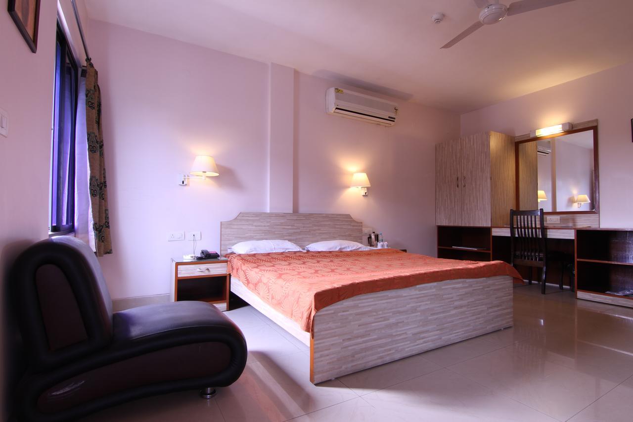 Hotel Rajawas Dibrugarh Eksteriør billede